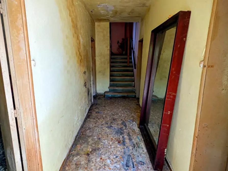 Immagine 15 di Rustico / casale in vendita  in Via della Commenda a Torreglia