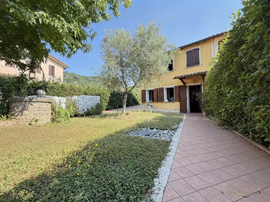 Immagine 3 di Casa bifamiliare in vendita  in Via della Commenda a Torreglia