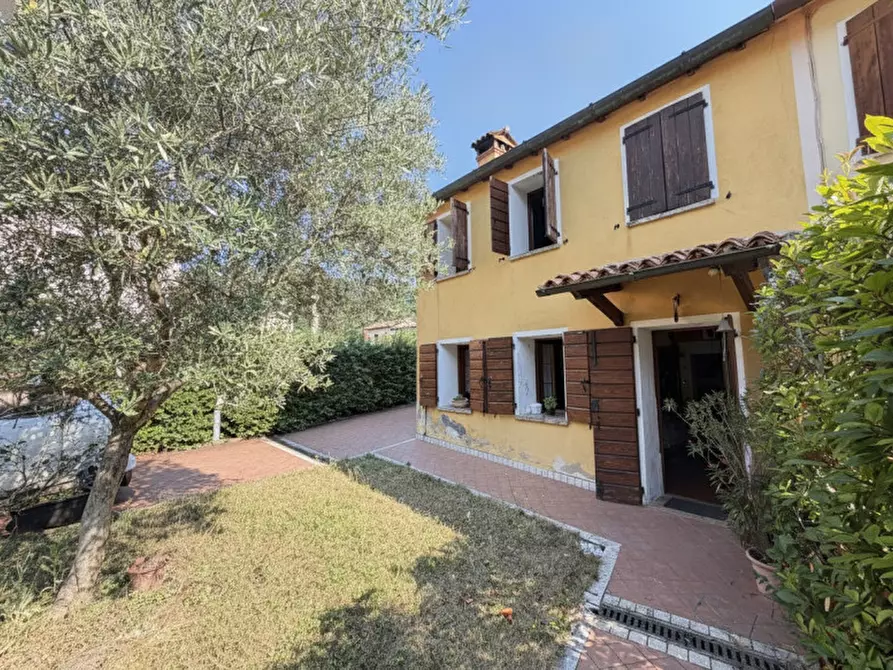 Immagine 4 di Casa bifamiliare in vendita  in Via della Commenda a Torreglia