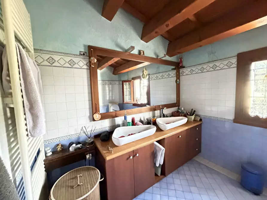 Immagine 39 di Casa bifamiliare in vendita  in Via della Commenda a Torreglia