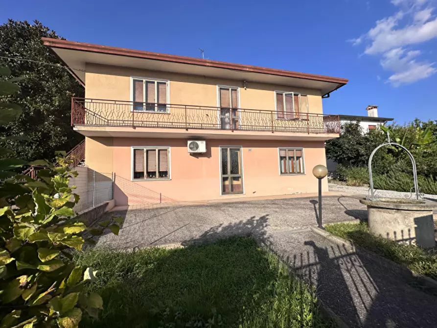 Immagine 4 di Casa bifamiliare in vendita  in Via Francesco Petrarca a Albignasego