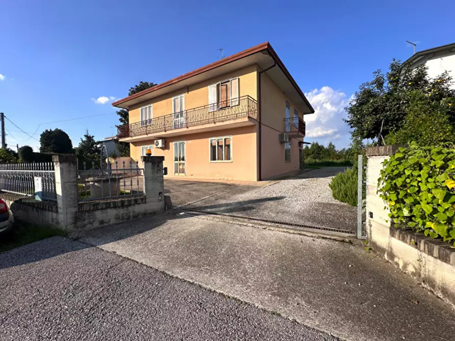 Immagine 8 di Casa bifamiliare in vendita  in Via Francesco Petrarca a Albignasego