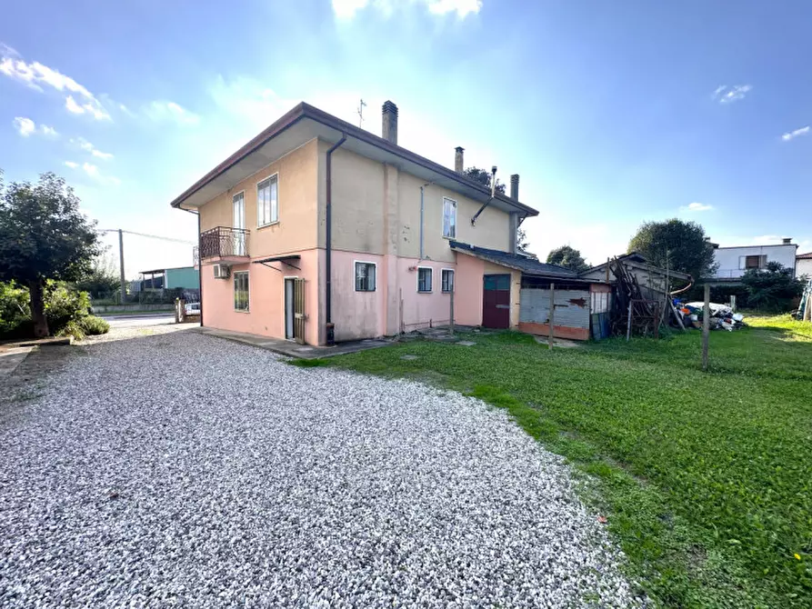 Immagine 10 di Casa bifamiliare in vendita  in Via Francesco Petrarca a Albignasego