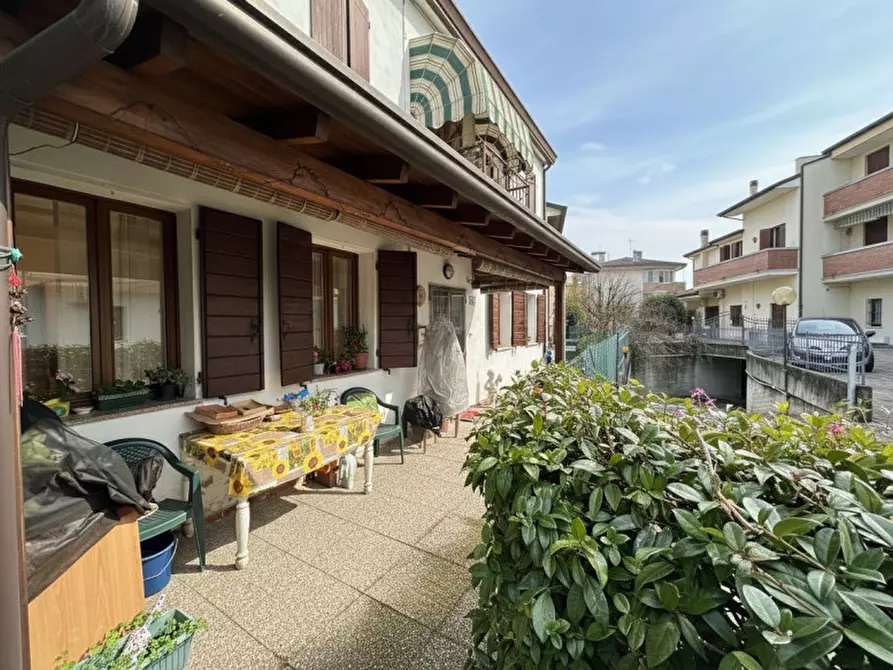 Immagine 3 di Villetta a schiera in vendita  in Via Galileo Galilei a Albignasego