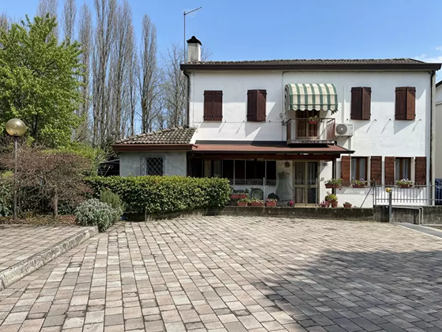 Immagine 5 di Villetta a schiera in vendita  in Via Galileo Galilei a Albignasego