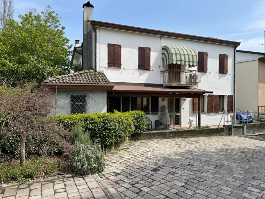Immagine 16 di Villetta a schiera in vendita  in Via Galileo Galilei a Albignasego