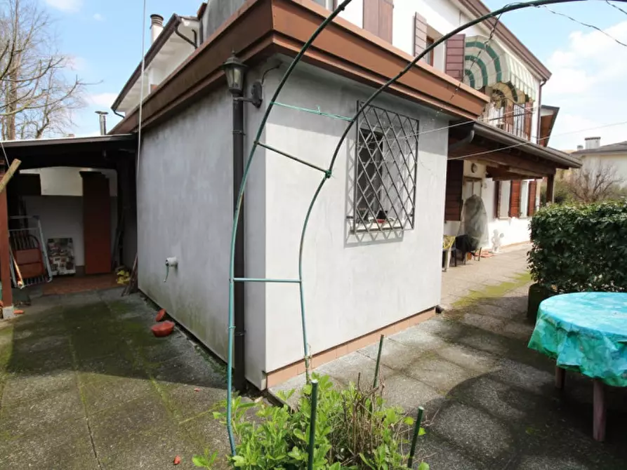 Immagine 24 di Villetta a schiera in vendita  in Via Galileo Galilei a Albignasego