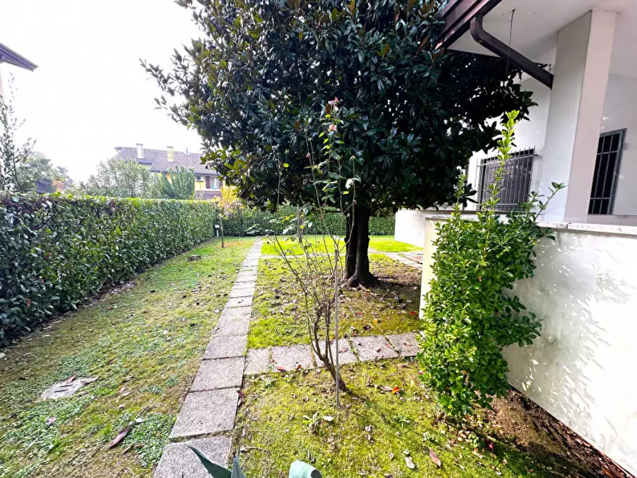 Immagine 9 di Villa in vendita  in Via Santa Monica a Albignasego