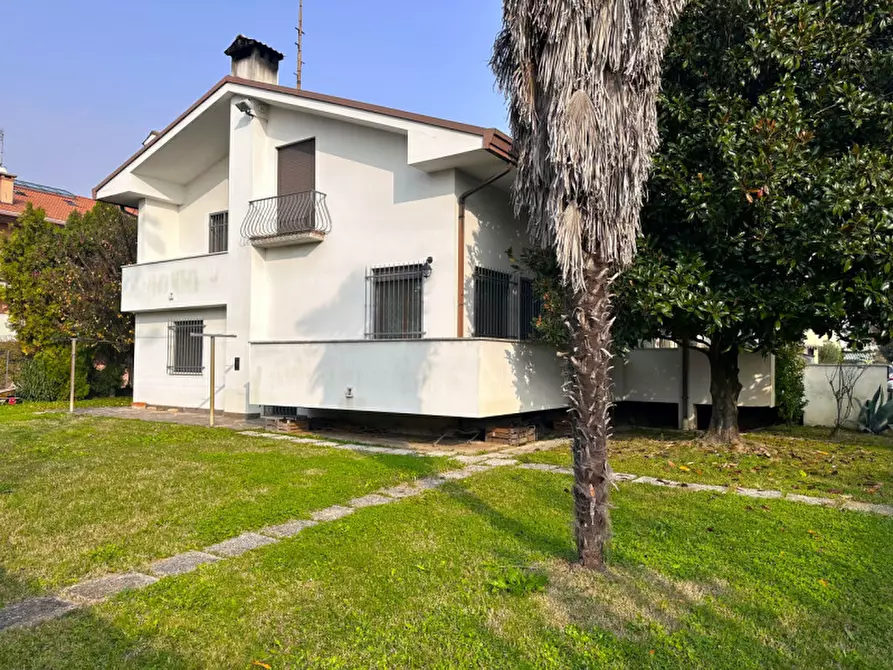 Immagine 10 di Villa in vendita  in Via Santa Monica a Albignasego