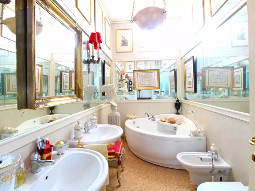 Immagine 35 di Appartamento in vendita  in Via Guglielmo Marconi 46 a Albignasego