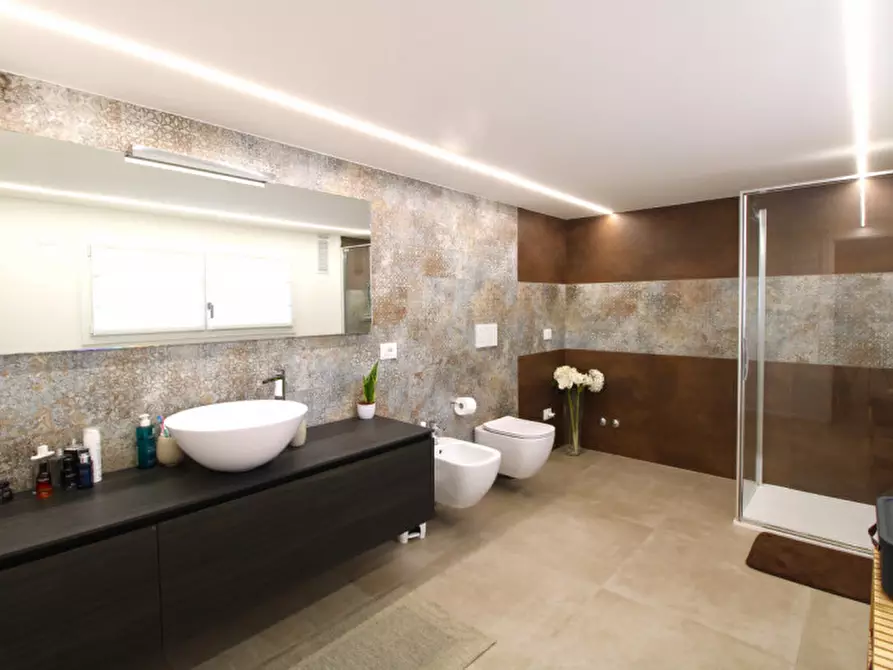 Immagine 10 di Villa in vendita  in Via Galileo Galilei a Albignasego