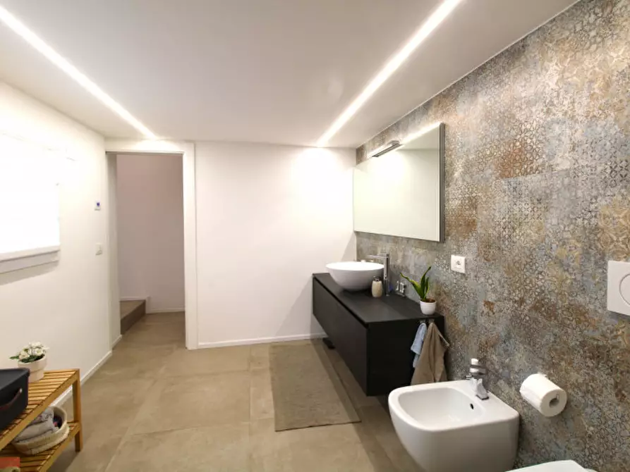 Immagine 12 di Villa in vendita  in Via Galileo Galilei a Albignasego