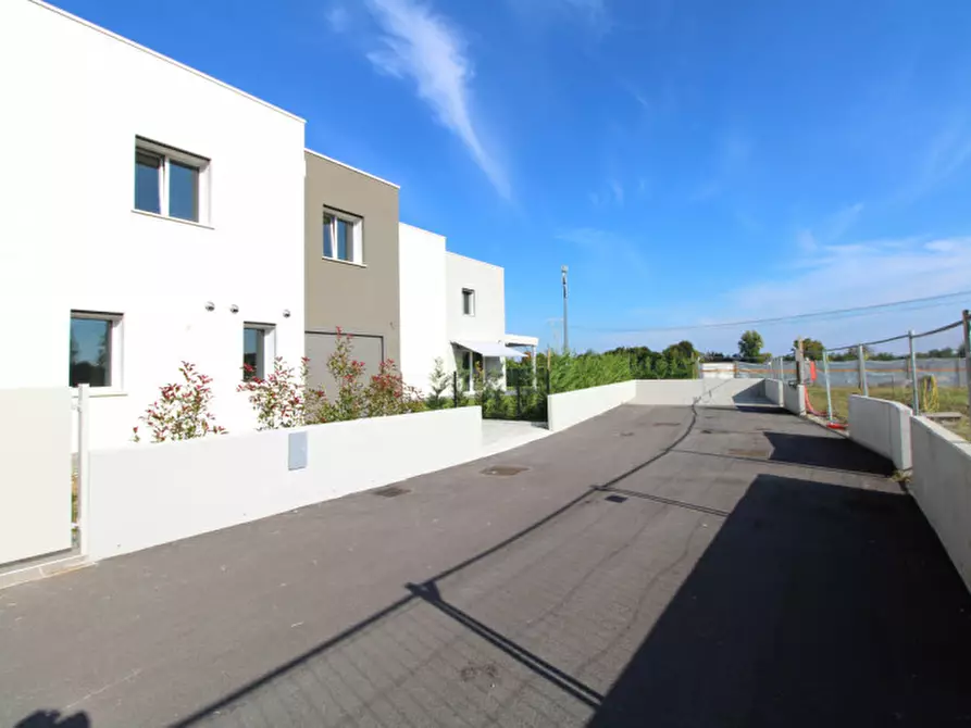Immagine 7 di Casa trifamiliare in vendita  in Via Guglielmo Marconi a Albignasego