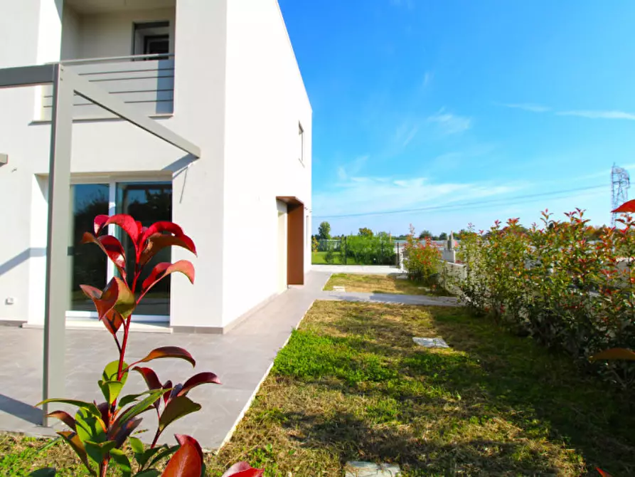 Immagine 28 di Casa trifamiliare in vendita  in Via Guglielmo Marconi a Albignasego