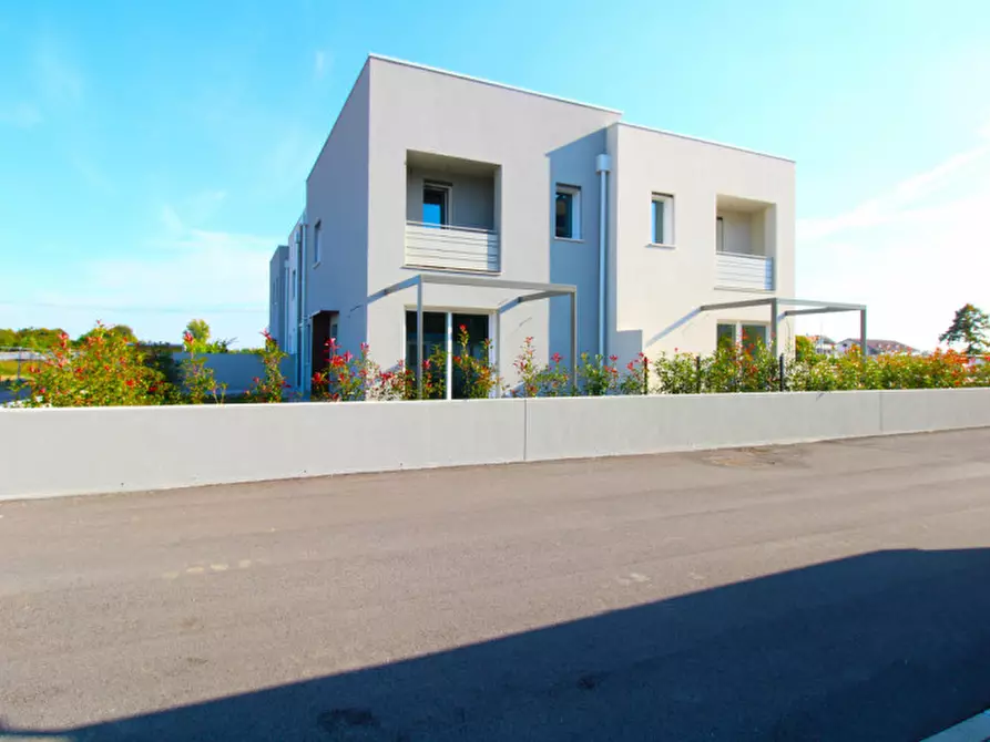 Immagine 36 di Casa trifamiliare in vendita  in Vicolo svevo a Albignasego