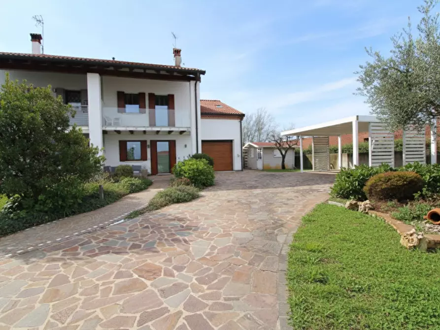 Immagine 1 di Casa bifamiliare in vendita  in via Savellon Molini 40 a Monselice