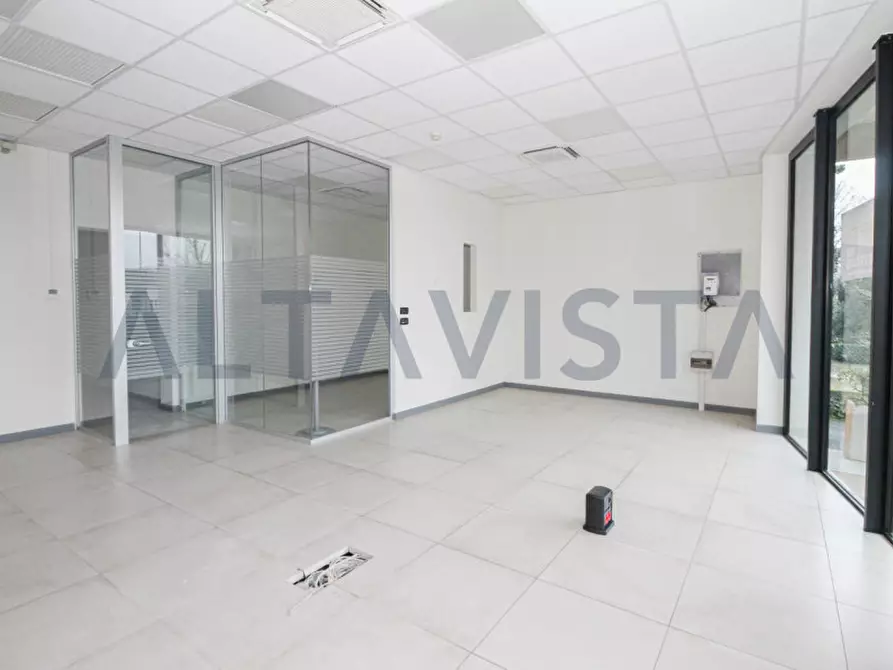 Immagine 4 di Negozio in affitto  in Via San Vito a Bedizzole