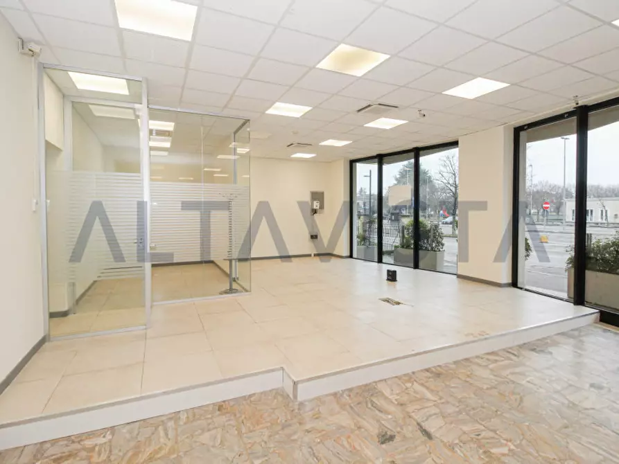 Immagine 7 di Negozio in affitto  in Via San Vito a Bedizzole