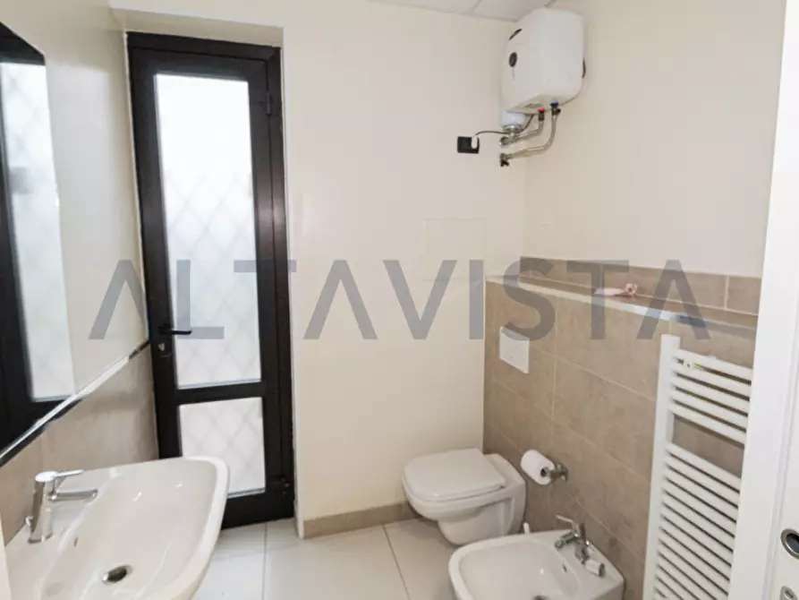 Immagine 19 di Negozio in affitto  in Via San Vito a Bedizzole