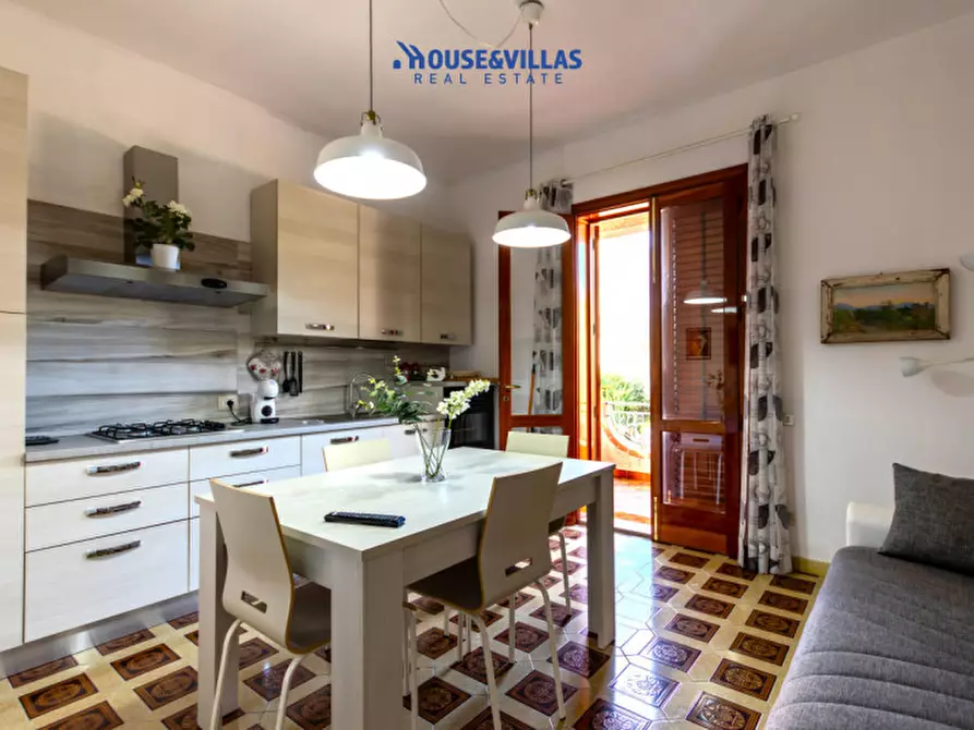 Immagine 30 di Villa in vendita  in via dei mille a Noto