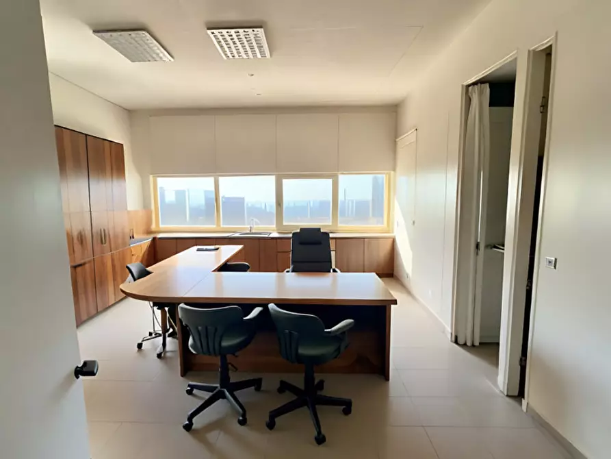 Immagine 5 di Ufficio in affitto  in Via Della Madonnina a Montebelluna