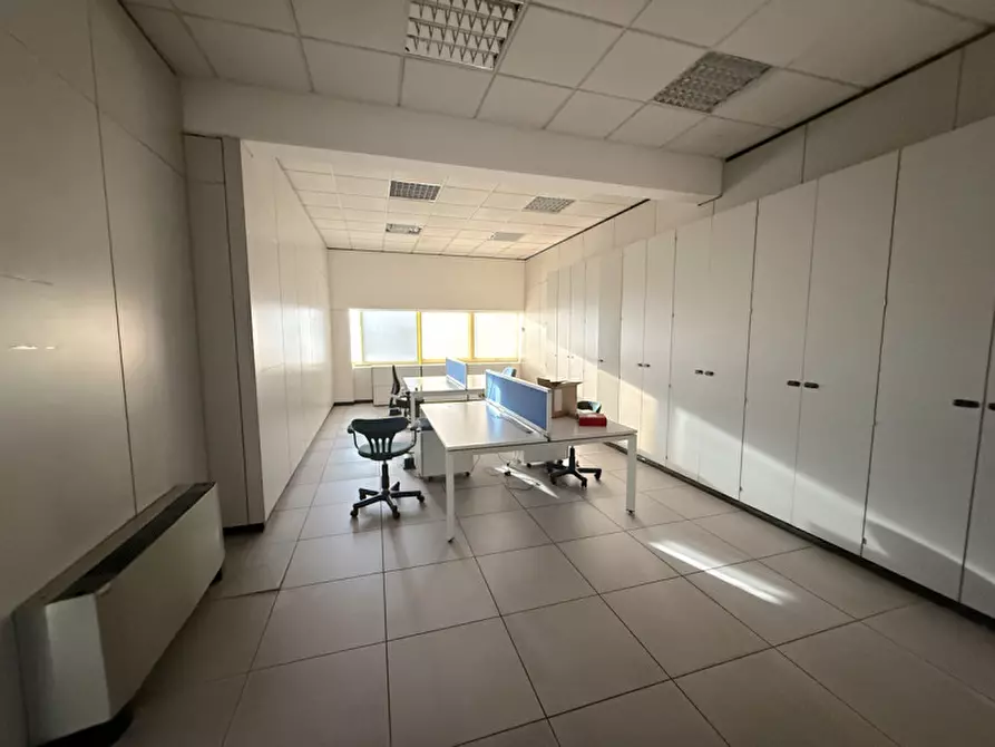 Immagine 9 di Ufficio in affitto  in Via Della Madonnina a Montebelluna