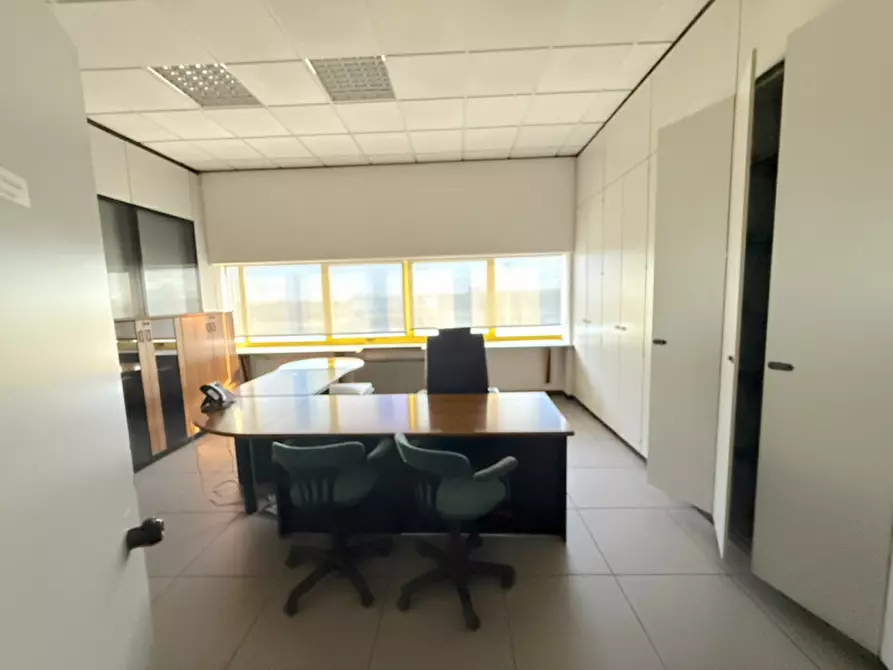 Immagine 11 di Ufficio in affitto  in Via Della Madonnina a Montebelluna