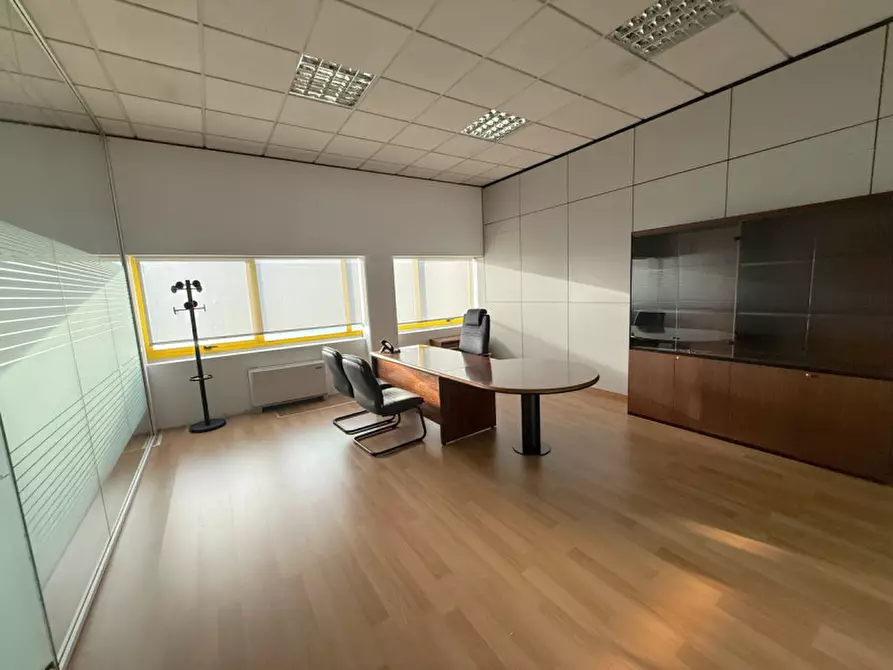 Immagine 19 di Ufficio in affitto  in Via Della Madonnina a Montebelluna