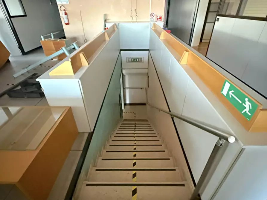 Immagine 25 di Ufficio in affitto  in Via Della Madonnina a Montebelluna