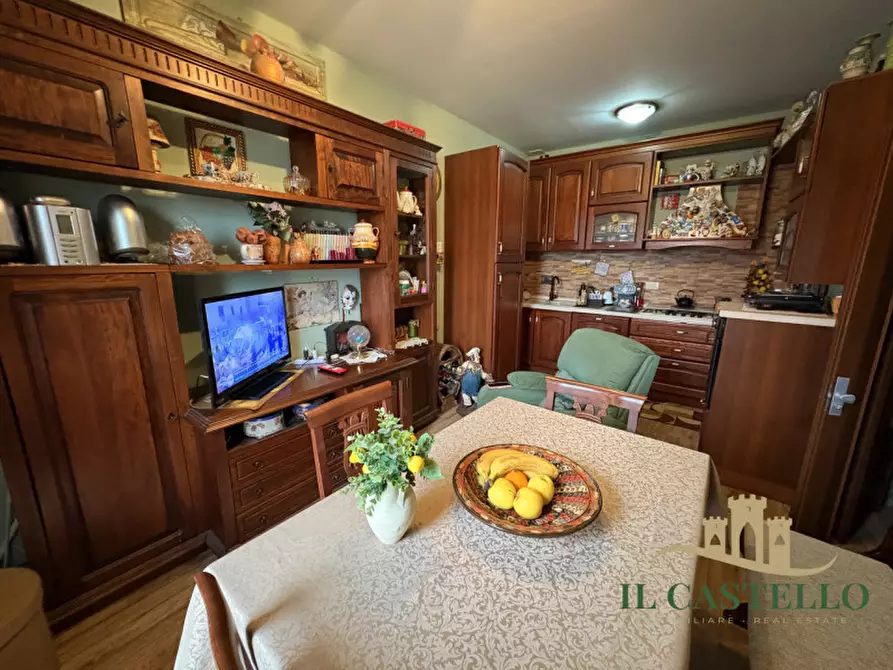 Immagine 7 di Appartamento in vendita  in VIA ROMA a Castiglione Del Lago