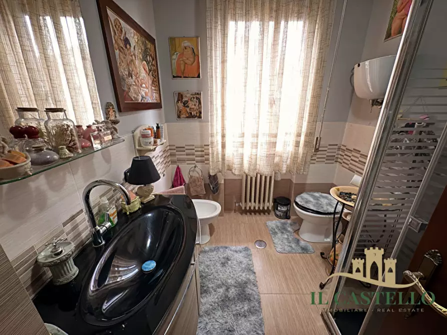 Immagine 13 di Appartamento in vendita  in VIA ROMA a Castiglione Del Lago