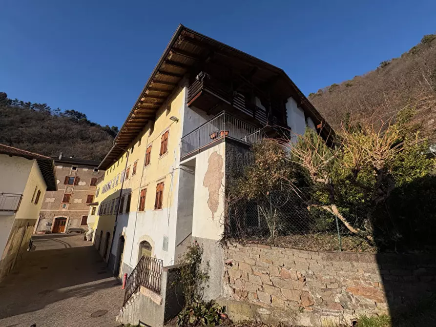 Immagine 5 di Casa trifamiliare in vendita  in via san giorgio 6 a Giovo