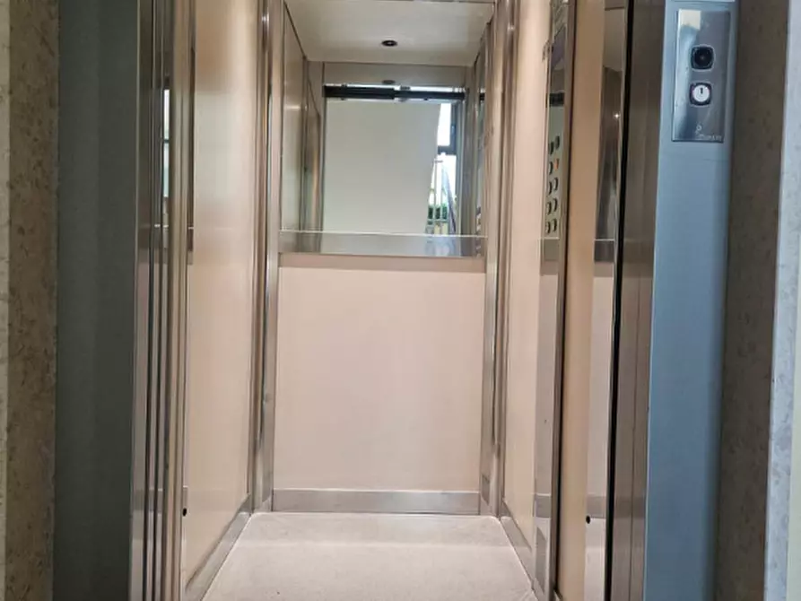 Immagine 37 di Appartamento in vendita  in Viale Trento a Rimini