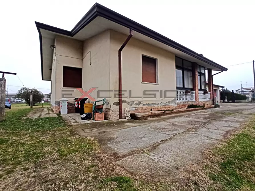 Immagine 1 di Casa indipendente in vendita  in Corso Risorgimento n. 160 Porto Viro a Porto Viro