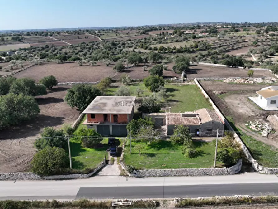Immagine 2 di Casa indipendente in vendita  a Modica