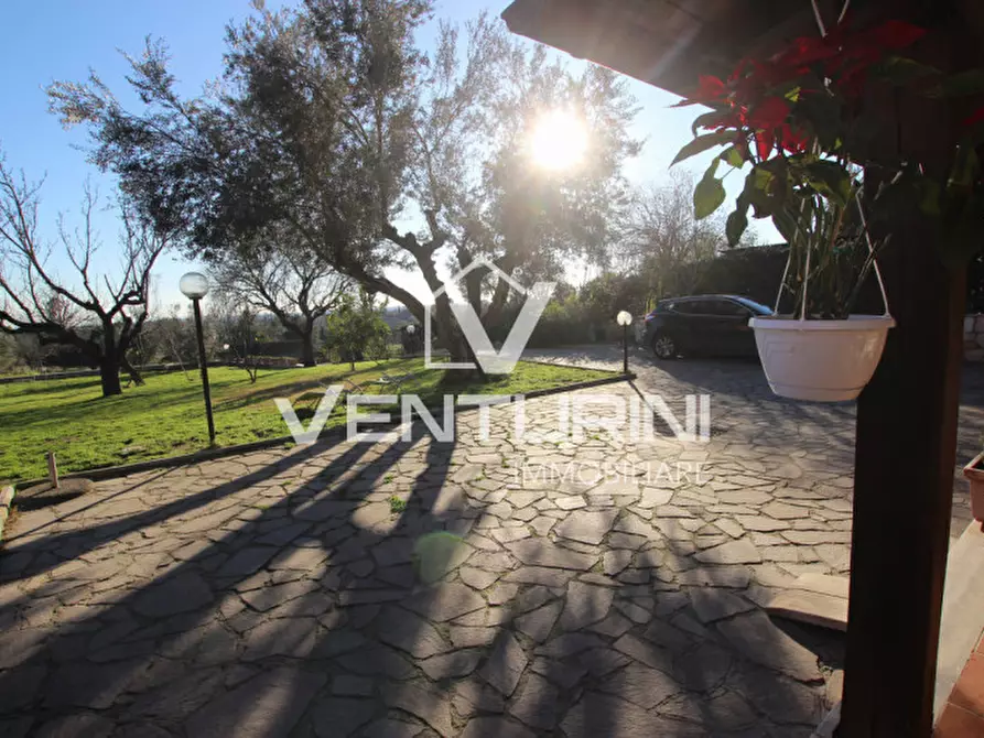 Immagine 31 di Villa in vendita  in Via Sacrofano Prima Porta a Roma