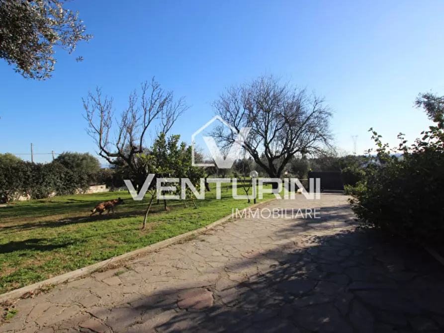 Immagine 32 di Villa in vendita  in Via Sacrofano Prima Porta a Roma