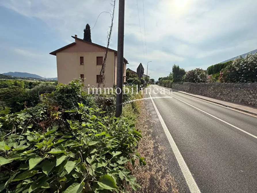 Immagine 3 di Terreno in vendita  in Via Gardesana a Caprino Veronese