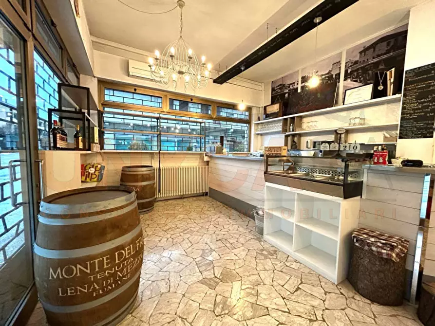 Immagine 2 di Negozio in affitto  a Montegalda