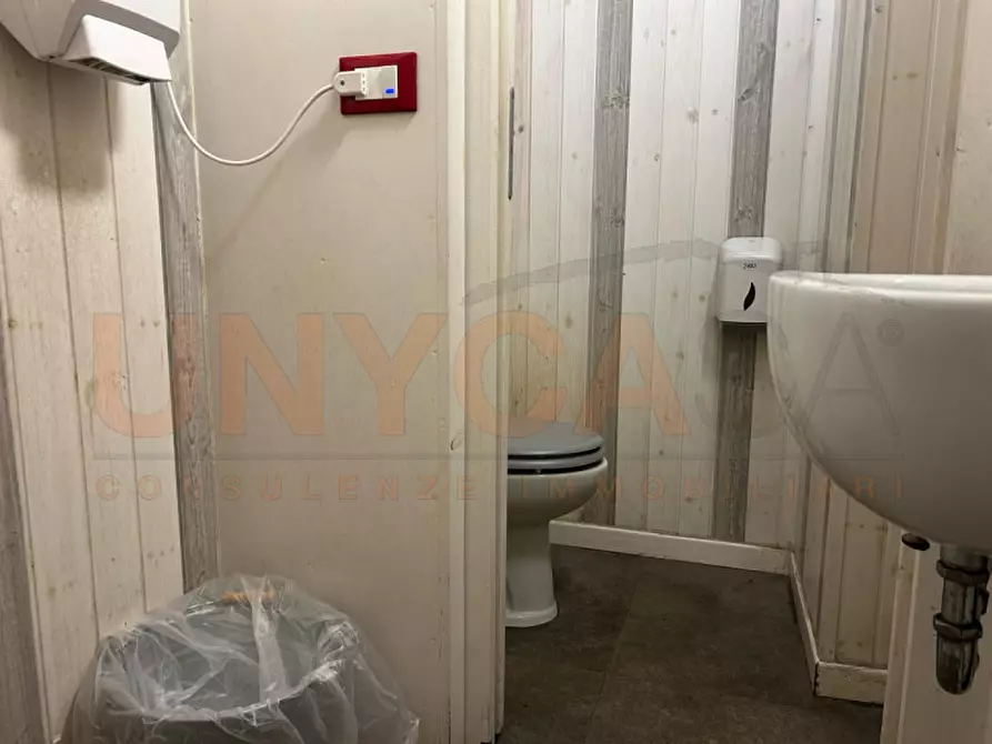 Immagine 9 di Negozio in affitto  a Montegalda