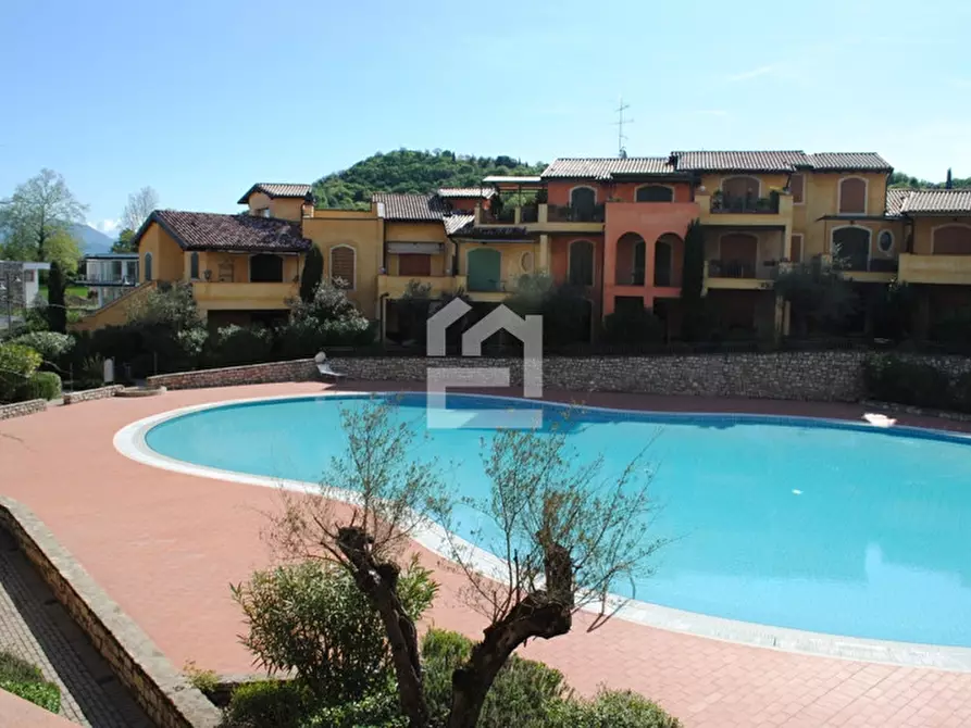 Immagine 2 di Appartamento in affitto  in Via del torchio a Manerba Del Garda