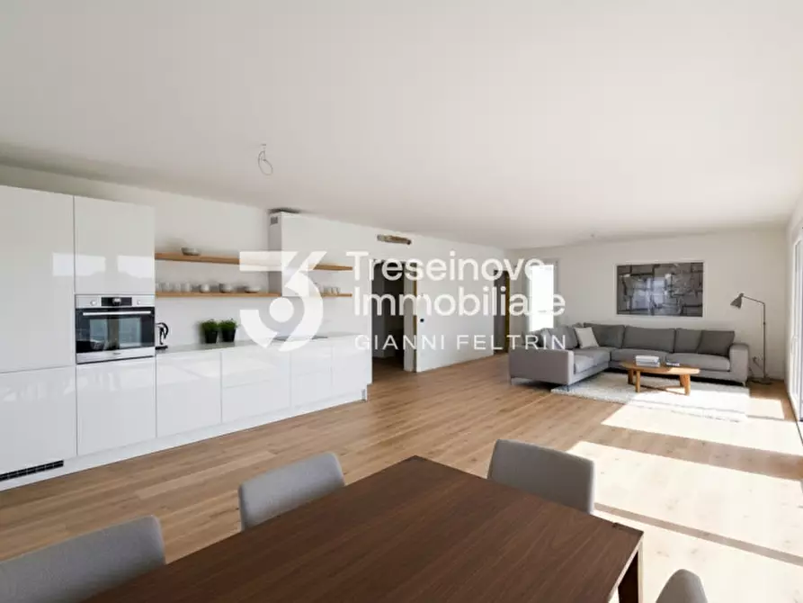 Immagine 2 di Attico in vendita  in Via San Pio X a Paese