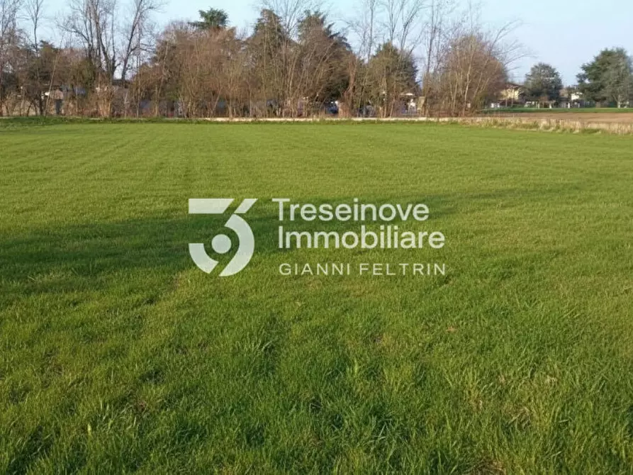 Immagine 1 di Terreno in vendita  in Via San Pio X a Paese