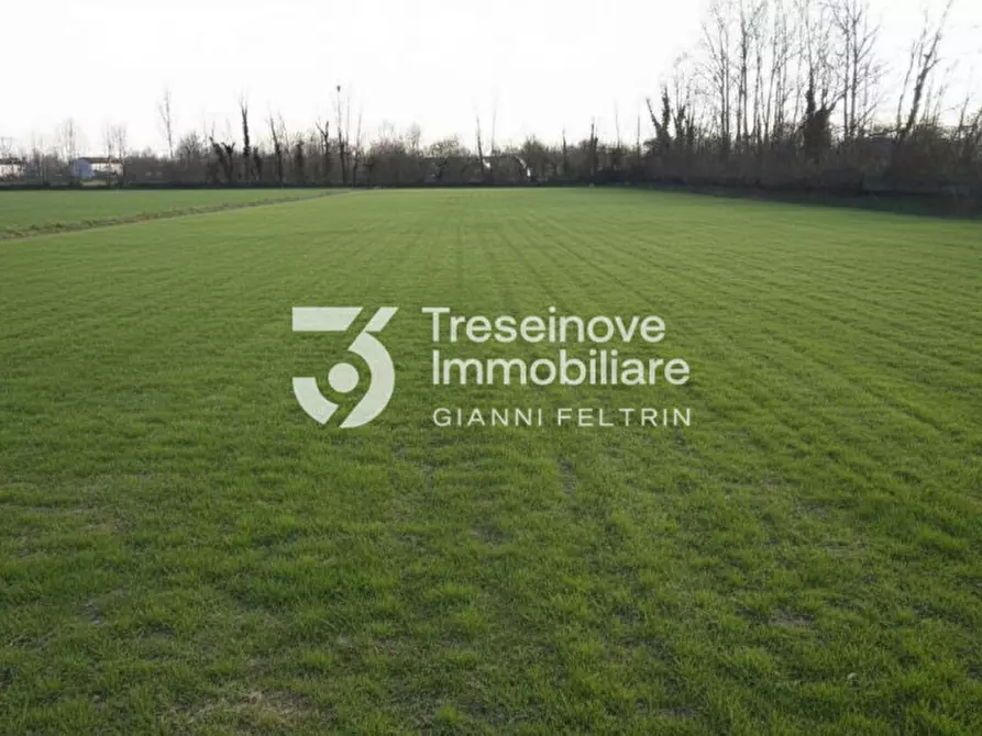 Immagine 2 di Terreno in vendita  in Via San Pio X a Paese