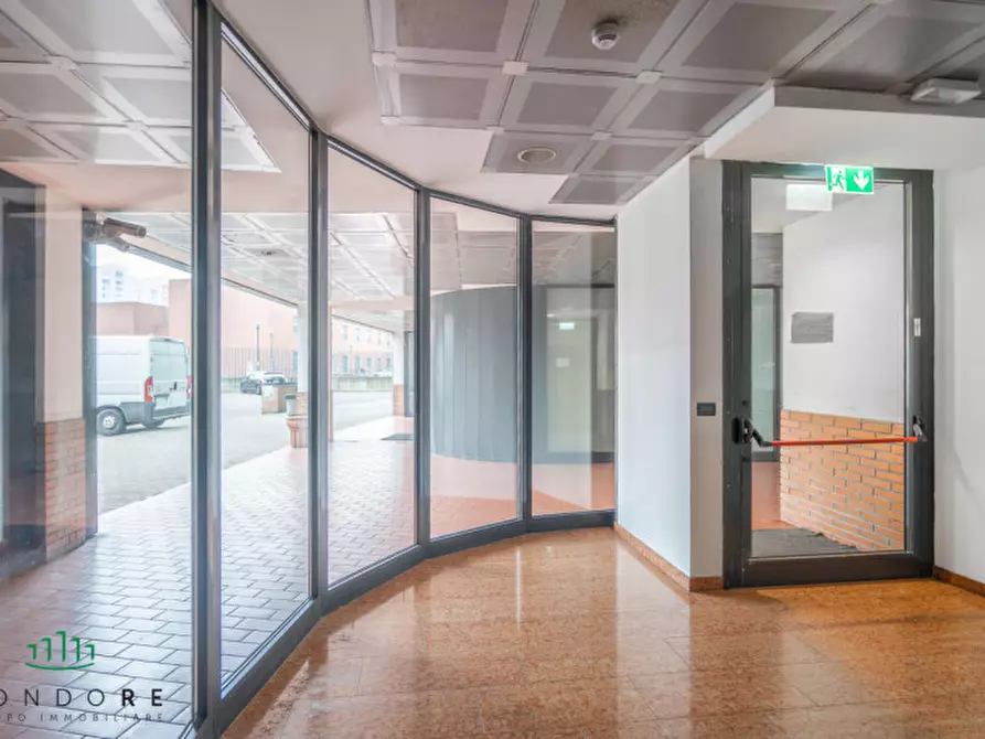 Immagine 8 di Ufficio in vendita  in VIA GUELFA a Bologna