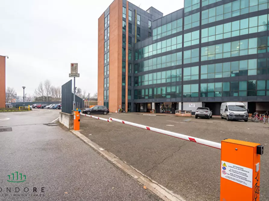 Immagine 11 di Ufficio in vendita  in VIA GUELFA a Bologna