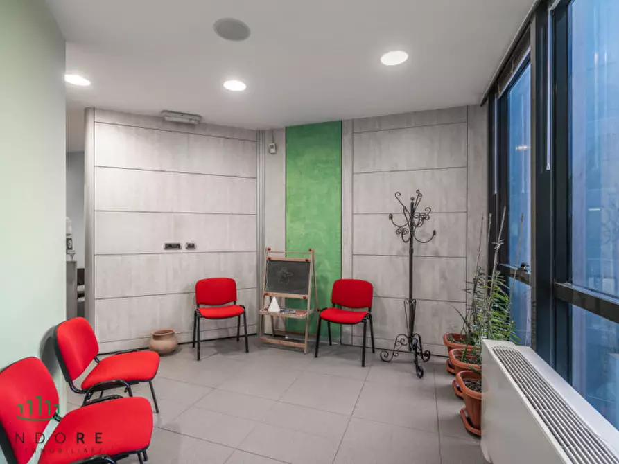 Immagine 16 di Ufficio in vendita  in VIA GUELFA a Bologna