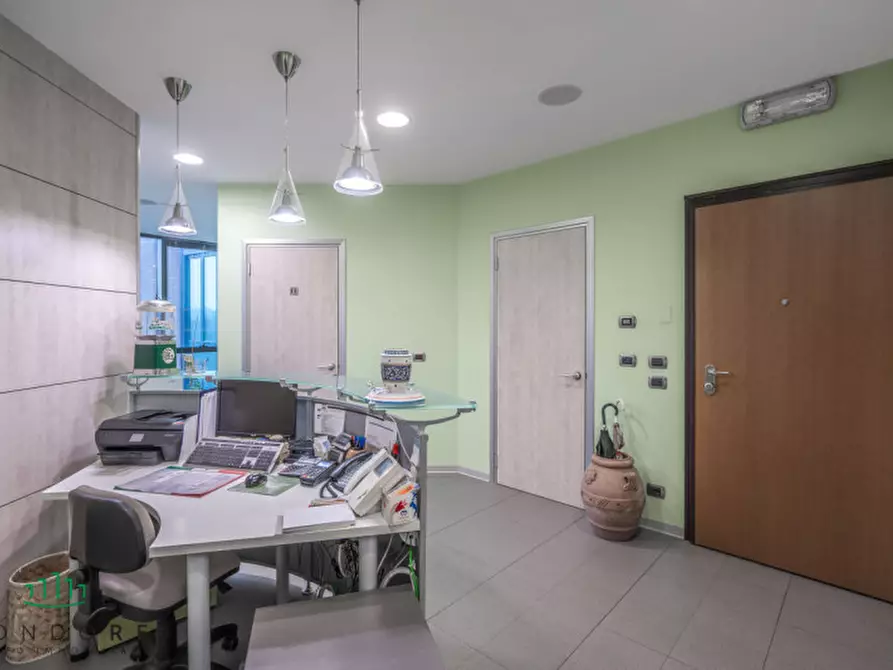 Immagine 18 di Ufficio in vendita  in VIA GUELFA a Bologna