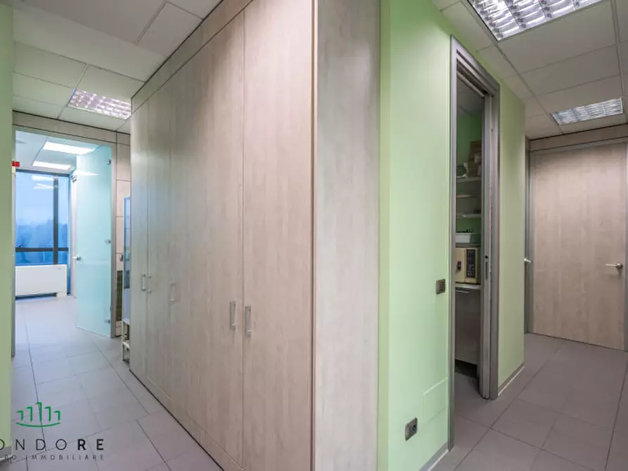 Immagine 29 di Ufficio in vendita  in VIA GUELFA a Bologna