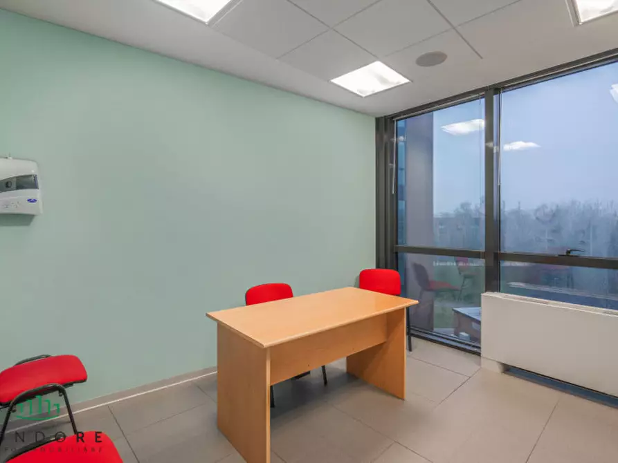 Immagine 30 di Ufficio in vendita  in VIA GUELFA a Bologna